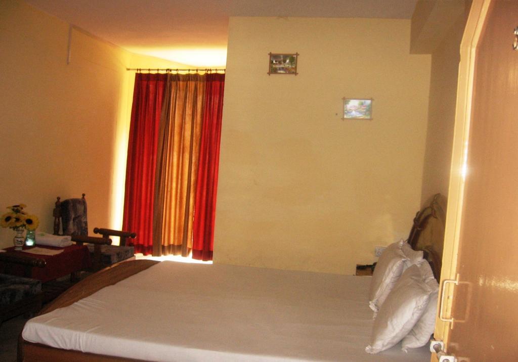 Hotel Arsh International 奈尼塔尔 外观 照片