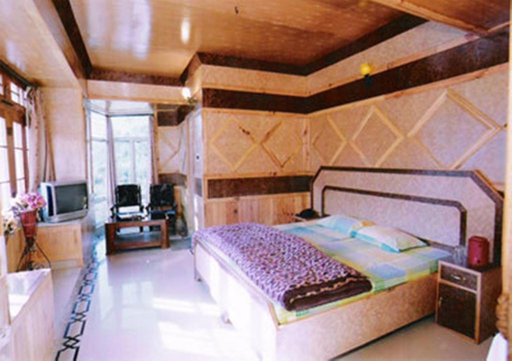 Hotel Arsh International 奈尼塔尔 客房 照片